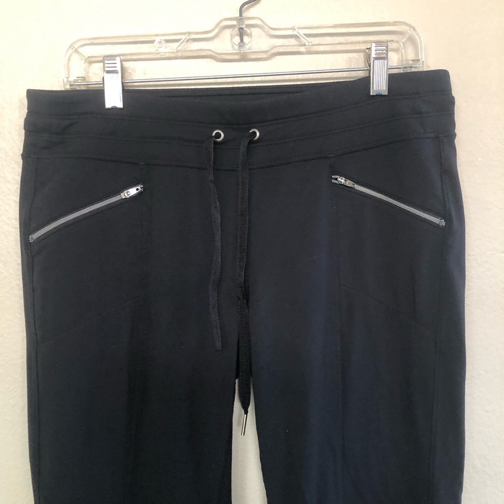 Athleta Metro Black Stretch with Zipper Pockets Active Pants Size M/L - Picture 6 of 16